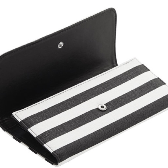 🌷HOST PICK!!🌷🌸Kut from the kloth slim striped wallet 🌸 - Picture 1 of 6